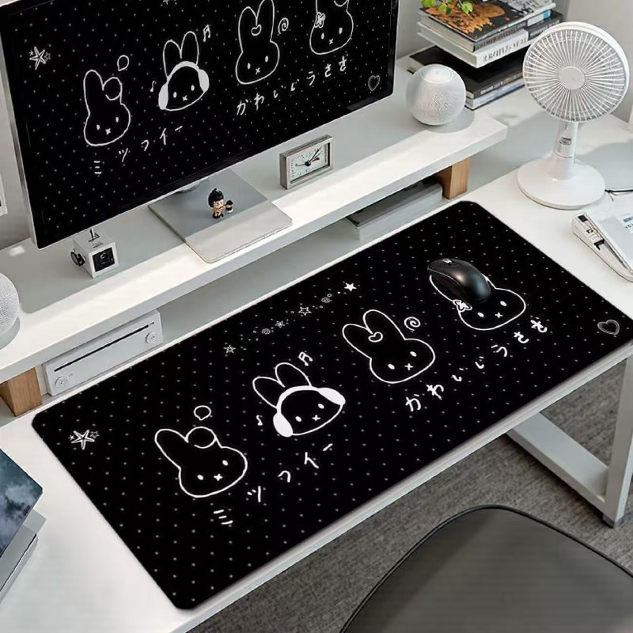 かわいいミッフィーうさぎの大型マウスパッド、カワイイバニーヘ - Office Furniture Brands のレビューと価格